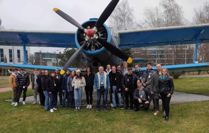 Studenci PANS w Chełmie odwiedzili Centrum Zarządzania Ruchem Lotniczym PAŻP (fot. PANS w Chełmie)2