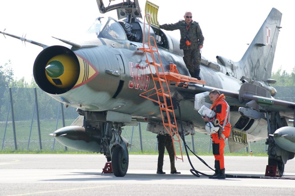  Su-22 wspierają Estończyków