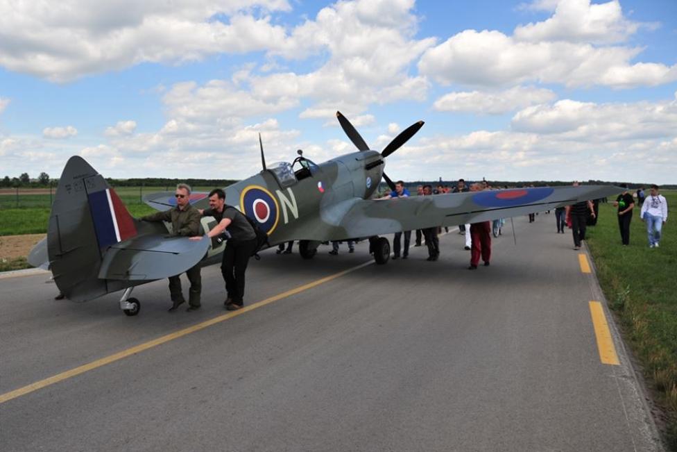 Spitfire na lotnisku w Dęblinie