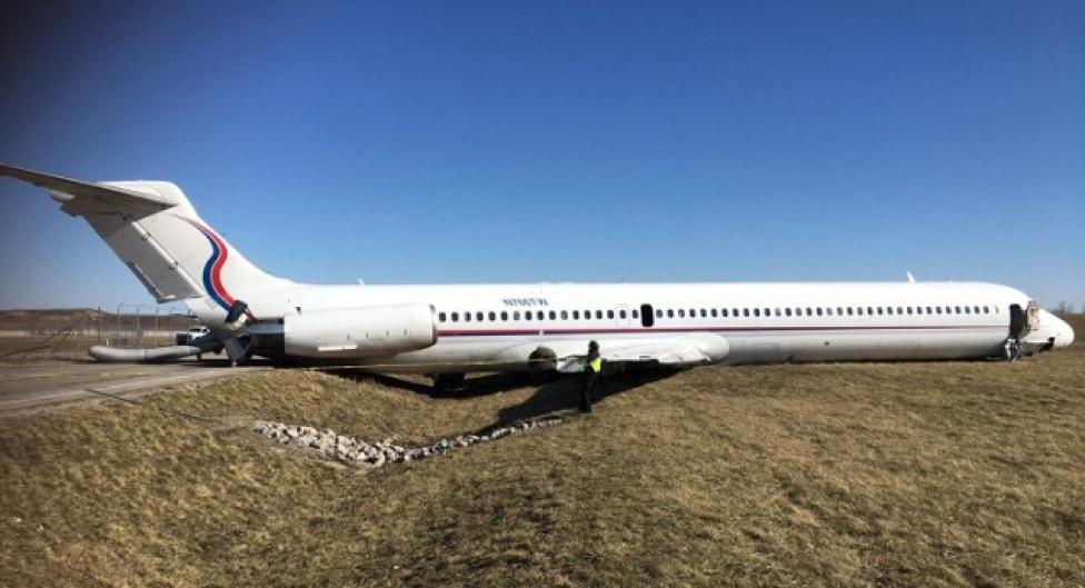 Samolot MD-83 linii Ameristar wypadł z pasa