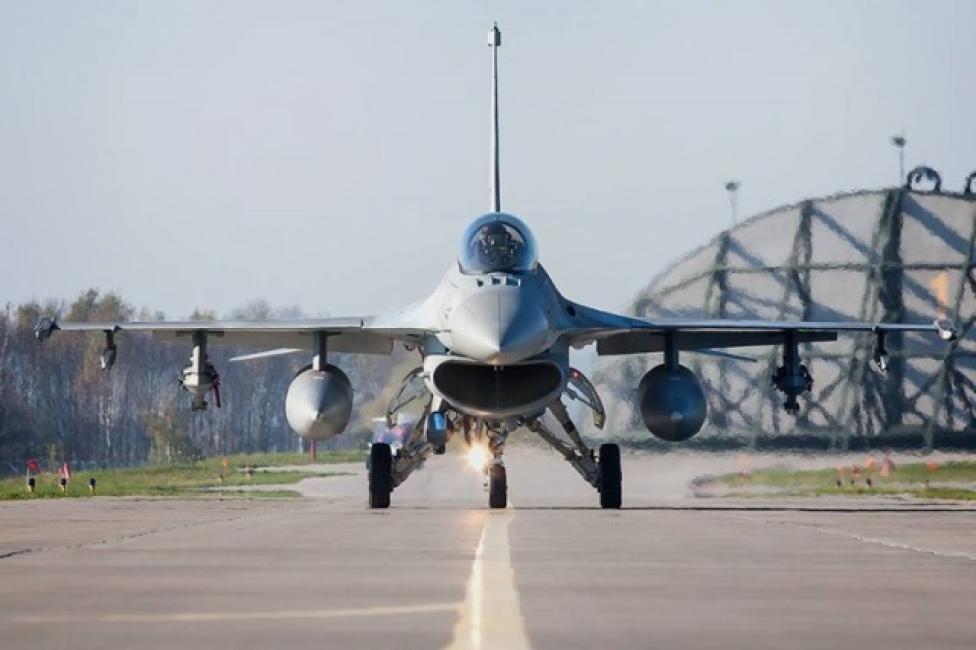 Samolot F-16 (fot. st. chor. Rafał Olejniczak)