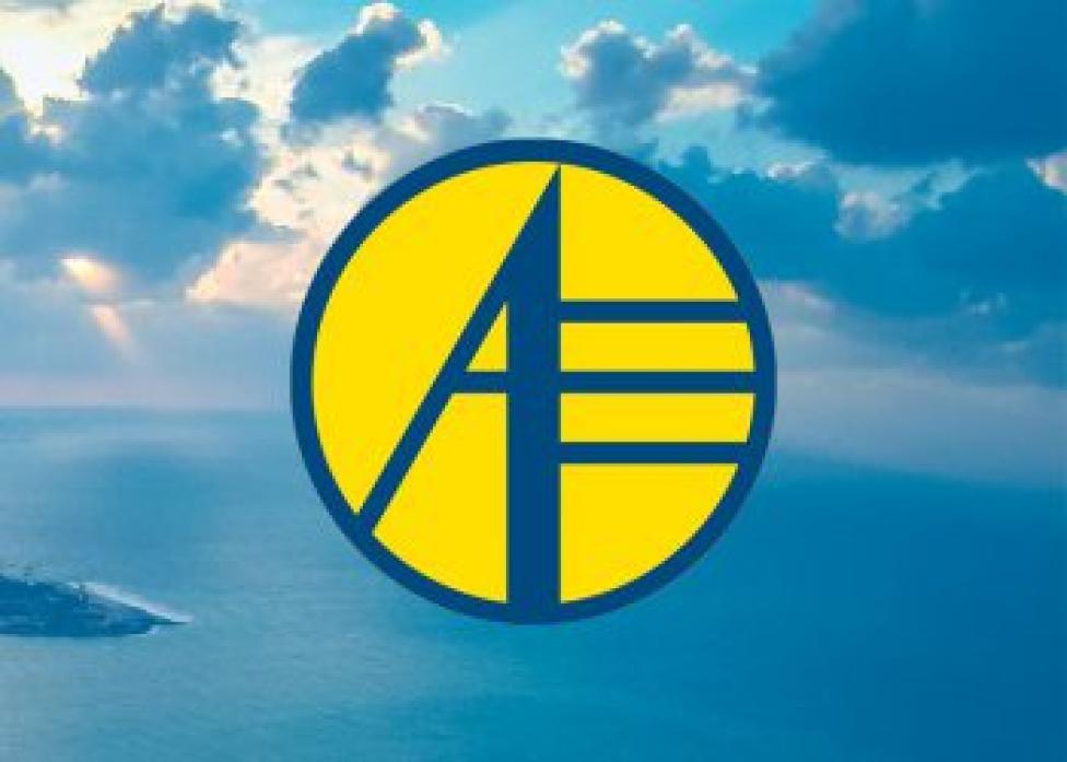 Aeroklub Polski - logo na tle nieba