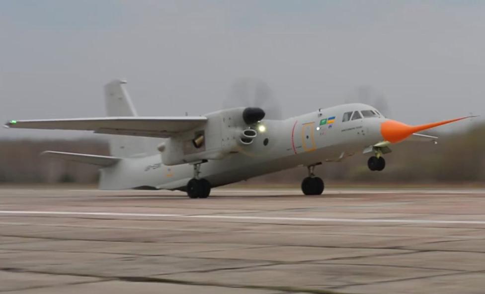 An-132 - pierwszy lot