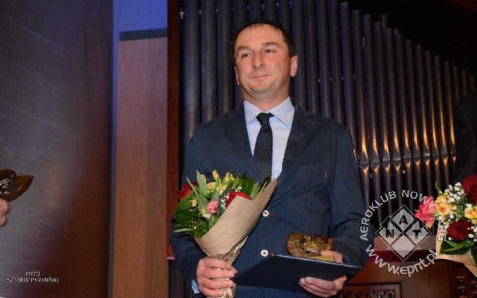 Arkadiusz Morawski uhonorowany Medalem Zasłużony dla Sportu za lotnicze osiągnięcia (fot. Szymon Pyzowski)