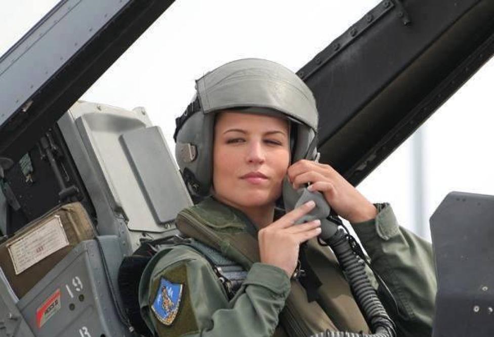 Kobieta pilot w siłach powietrznych