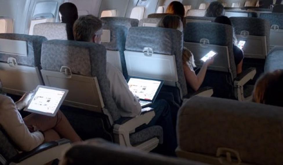 Urządzenia elektroniczne na pokładzie samolotu