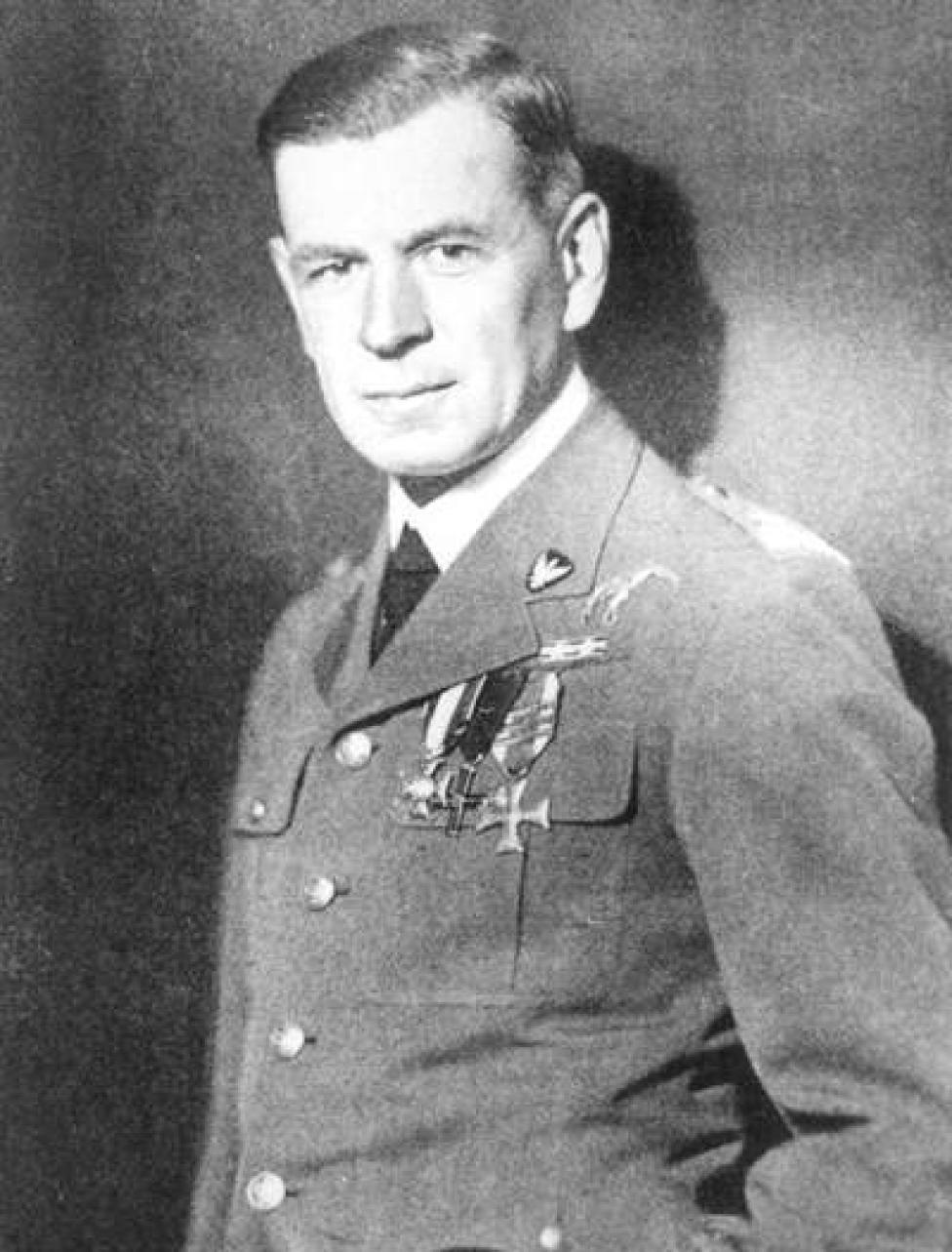 Gen. bryg. pil. inż. Ludomił Rayski, fot. wykonana przed 1939 r. (fot. Republic of Poland/Domena Pibliczna/Wikimedia Commons)