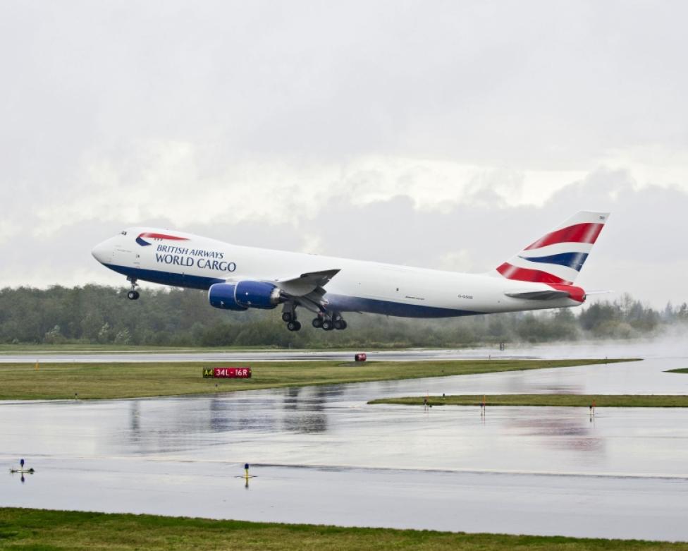 747-8 Freighter w barwach British Airways World Cargo