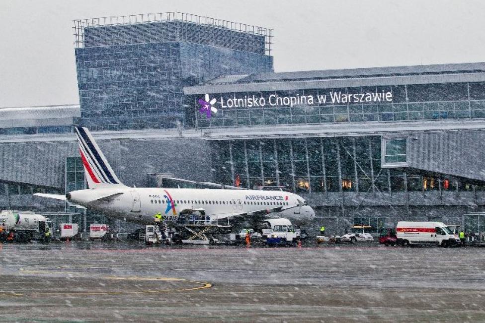 Lotnisko Chopina zimą (fot. fot. Dariusz Kłosiński)
