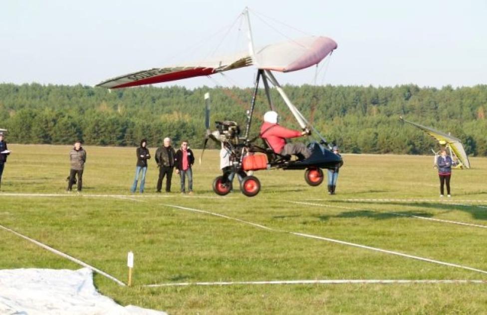 Mikrolotowe zawody w lądowaniu na celność - Aeroklub Pomorski 2014