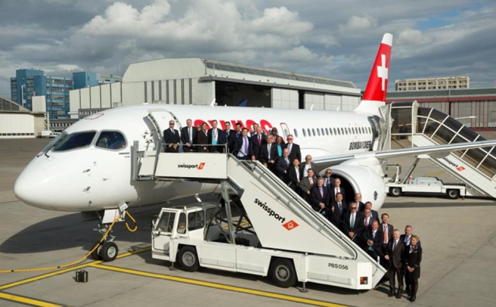 Bombardier CSeries w barwach Swissa (fot. PLL LOT)
