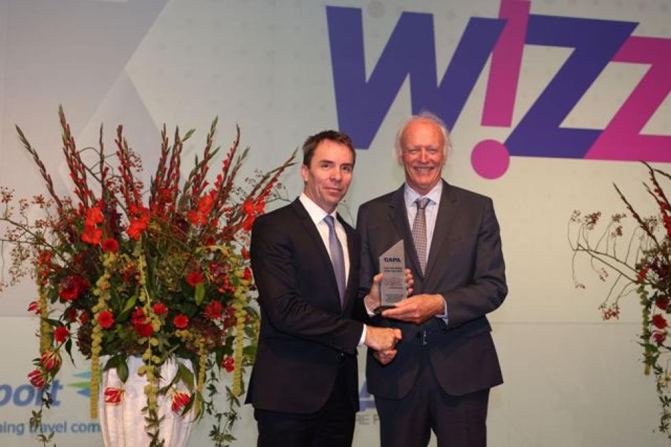 Wizz Air otrzymuje tytuł Niskokosztowej Linii Lotniczej roku 2016 od CAPA (fot. Wizz Air)