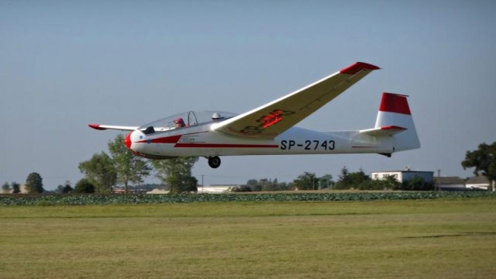Coroczne zawody na celność lądowania w Aeroklubie Kujawskim (fot. Aeroklub Kujawski)