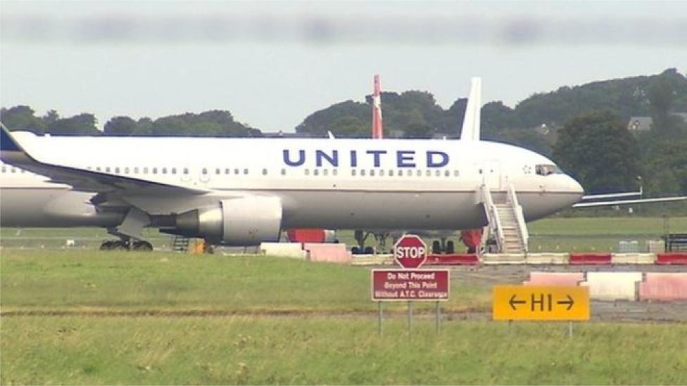 B763 United Airlines po awaryjnym lądowaniu w Shannon