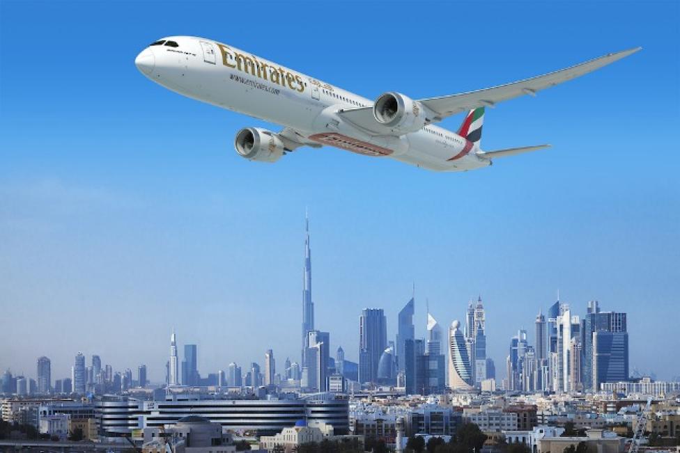 Boeing 787-10 Dreamliner należący do linii Emirates (fot. Emirates)