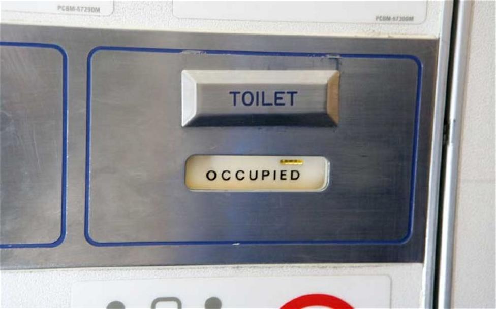 Drzwi do toalety w samolocie