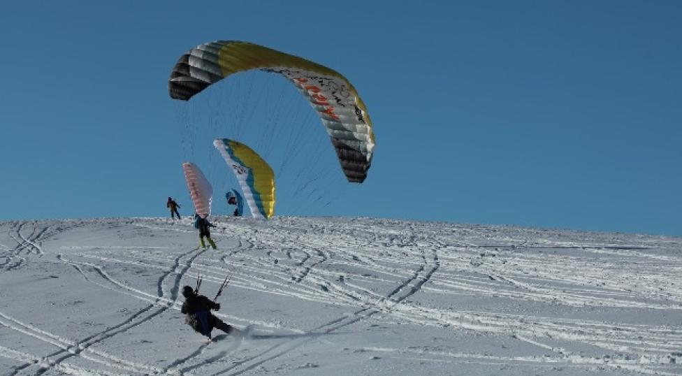 Snowgliding – inauguracja sezonu w Bieszczadach (fot. Dariusz Culak & Ewa Szydłowska)