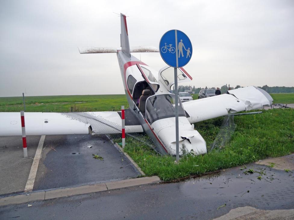 Socata Trinidad TB20 - poważny incydent na lotnisku Aeroklubu Bielsko - Biała. Fot. Wojciech Gorgolewski/gorpol.pl