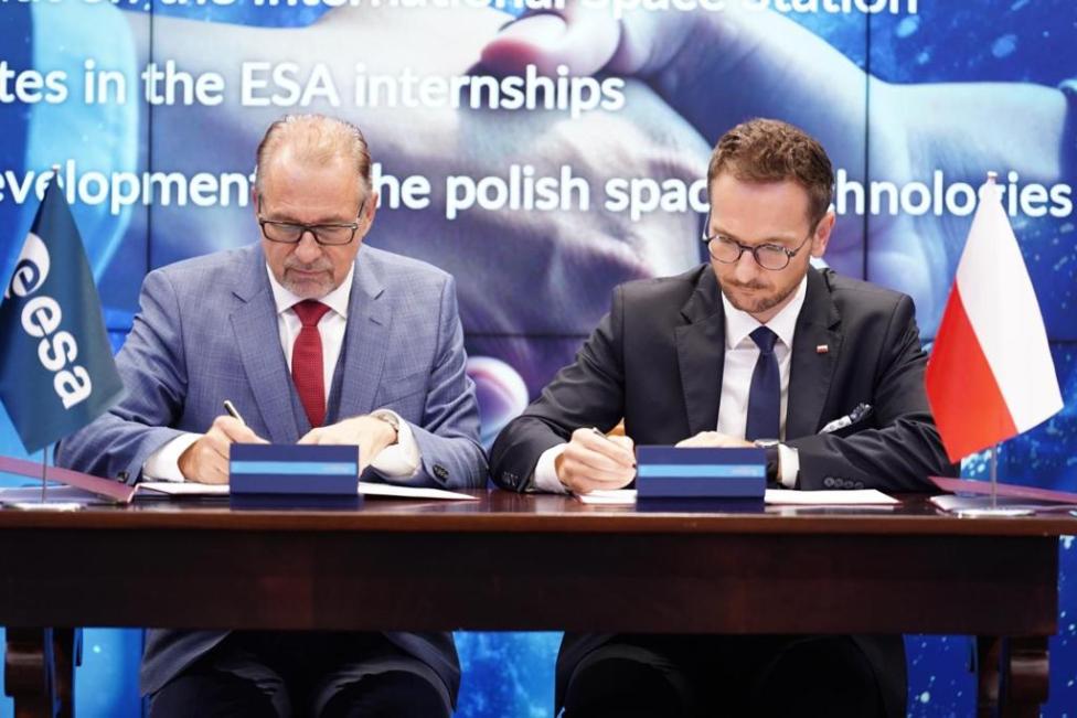 Polska i Europejska Agencja Kosmiczna (ESA) podpisały trzy porozumienia (fot. Polska Agencja Kosmiczna)