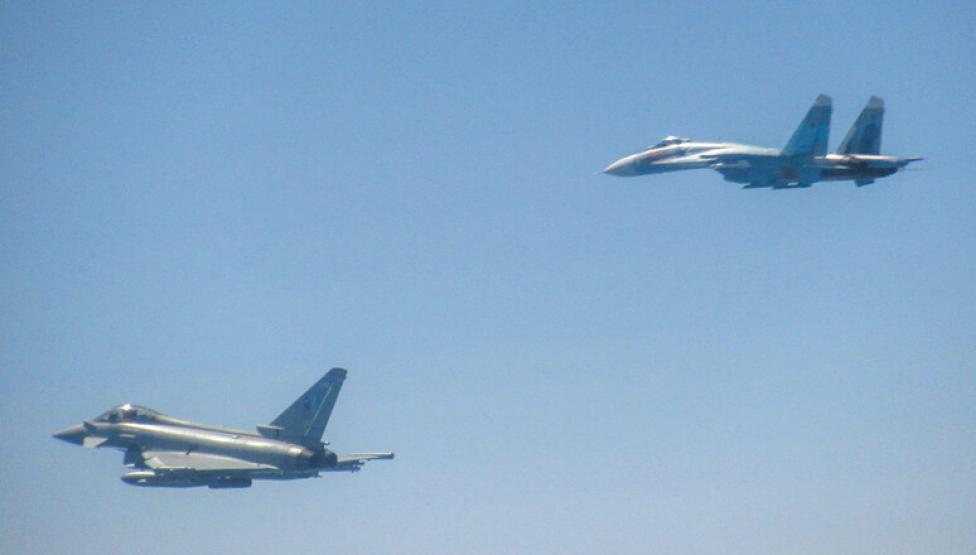 Przechwycony rosyjski wojskowy samolot (fot. NATO)
