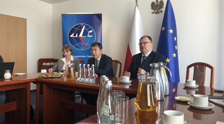 Spotkanie z dyrektorem wykonawczym EASA Patrickiem Ky, fot. dlapilota.pl