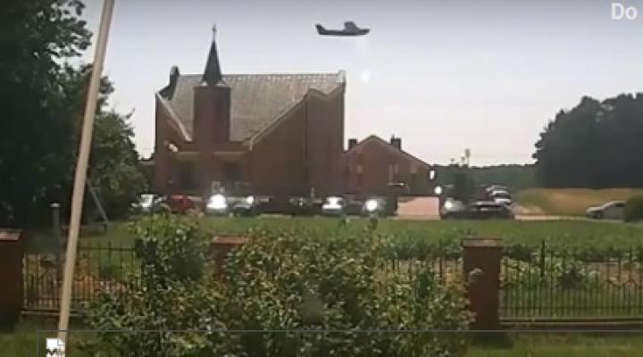 Niski przelot nad kościołem, fot. Youtube
