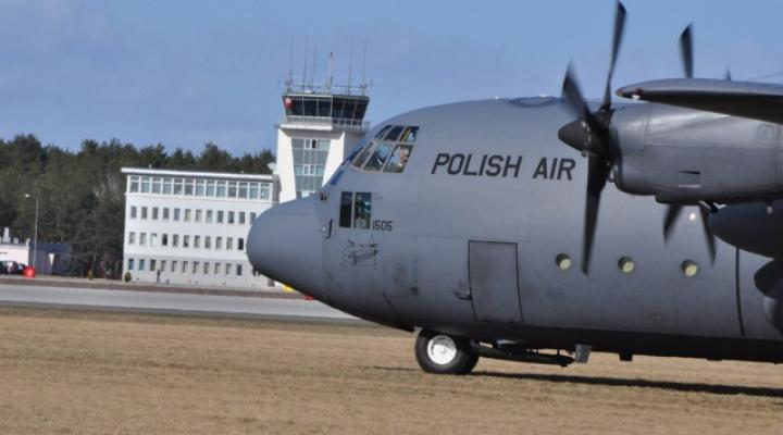 Samolot C-130E Hercules w Powidzu (fot. kpt. Martyna Fedro-Samojedny)