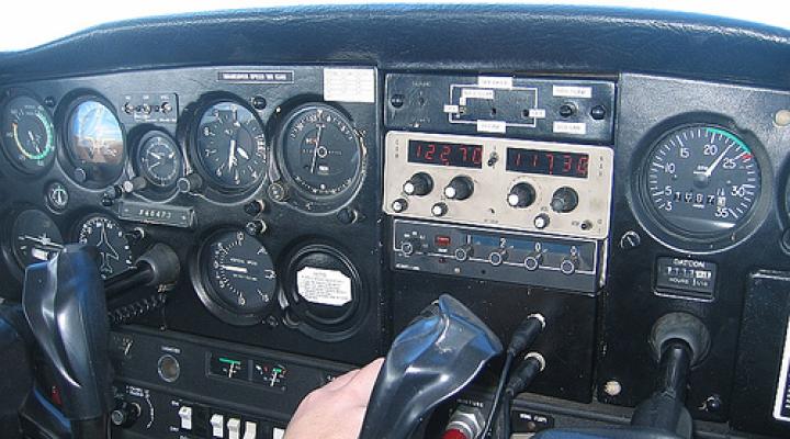 Panel przyrządów Cessna 152
