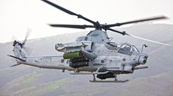 AH-1Z "Viper" w locie (fot. pgzsa.pl)