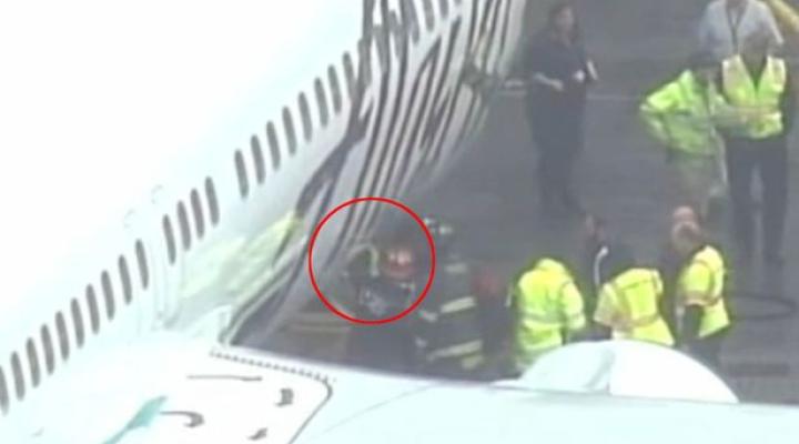 Pracownik handlingu zasnął w bagażniku – samolot zawrócił na lotnisko