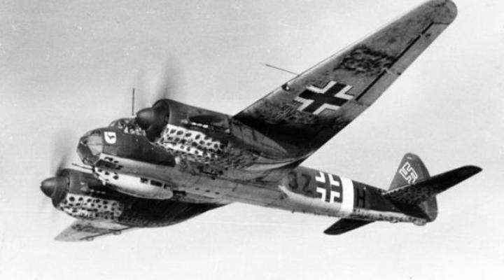 Samolot bombowy Junkers Ju-88 w barwach Luftwaffe (fot. Bundesarchiv/CC-BY-SA 3.0/Wikimedia Commons)