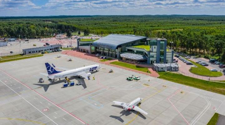 Port Lotniczy Bydgoszcz - samoloty na płycie (fot. plb.pl)