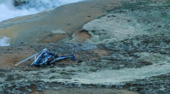 Wypadek śmigłowca w Hengill w południowej Islandii (fot. (fot.  mbl.is/Á​rni Sæ­berg)