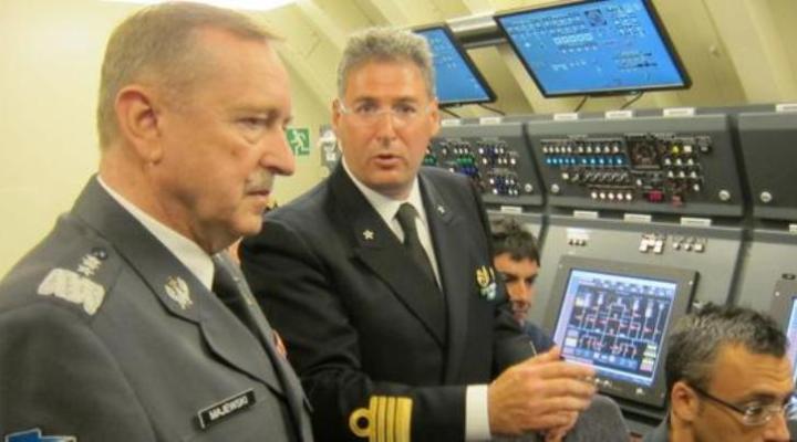 Wizyta Dowódcy generalnego w bazie morskiej Taranto
