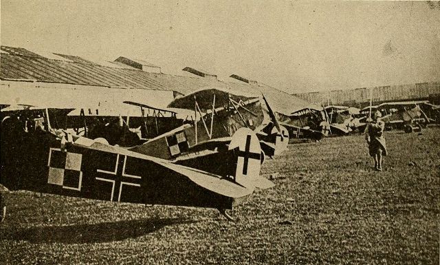 Samoloty%20Fokker%20D_VII%20z%20polskimi