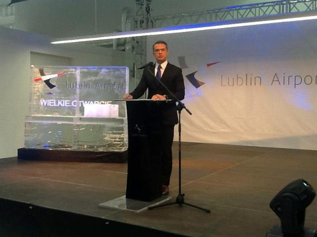 Minister Sławomir Nowak podczas otwarcia Lotniska Lublin