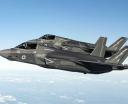 Dwa samoloty F-35B należące do Royal Air Force w locie (fot. RAF)