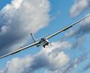 Szybowiec na niebie - widok z bliska z przodu (fot. Daniel Puciłowski Aviation Photography)