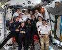 Załogi misji Axiom 4 i Ekspedycji 73 wewnątrz modułu Harmony Międzynarodowej Stacji Kosmicznej (fot. NASA)
