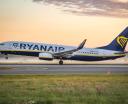 B737-800 linii lotniczych Ryanair - start (fot. Piotr Adamczyk)