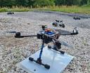 Dron i łaziki marsjańskie podczas testów w ośrodku CENAGIS w Józefosławiu (fot. Politechnika Warszawska)