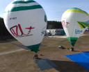 Dwa balony w barwach Aeroklubu Ziemi Lubuskiej na lotnisku Zielona Góra-Przylep (fot. kadr z filmu na youtube.com)