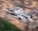 F-16 polskich Sił Powietrznych w locie (fot. kpt. Paweł Krzeszkiewicz, 31BLT)