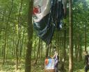 Balon w kompleksie leśnym pomiędzy Słupskim Młynem a Szczepankami (fot. Komenda Miejska Policji w Grudziądzu)