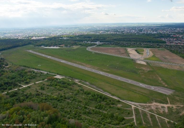 Sasin: wspólnie z samorządem podlaskiego, PPL mamy plany rozbudowy lotniska na Krywlanach