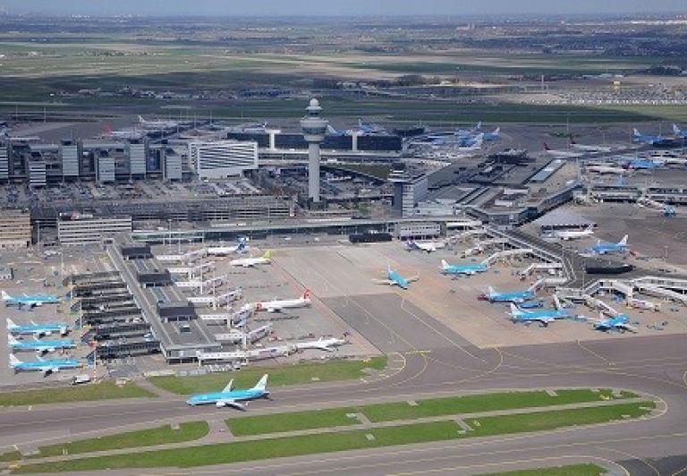 Holandia: lotnisko Schiphol zainwestuje 10 mld euro; będzie więcej udogodnień dla podróżnych