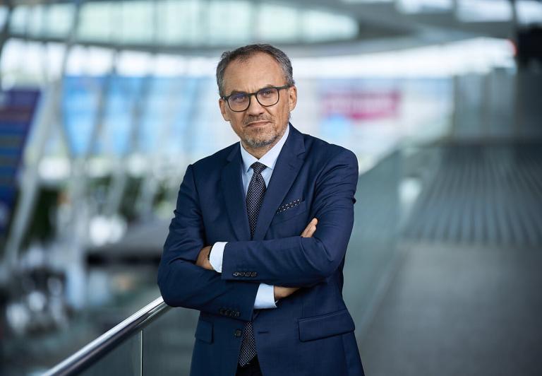 Latajmy z Wro – Prezes Dariusz Kuś żegna się z wrocławskim lotniskiem