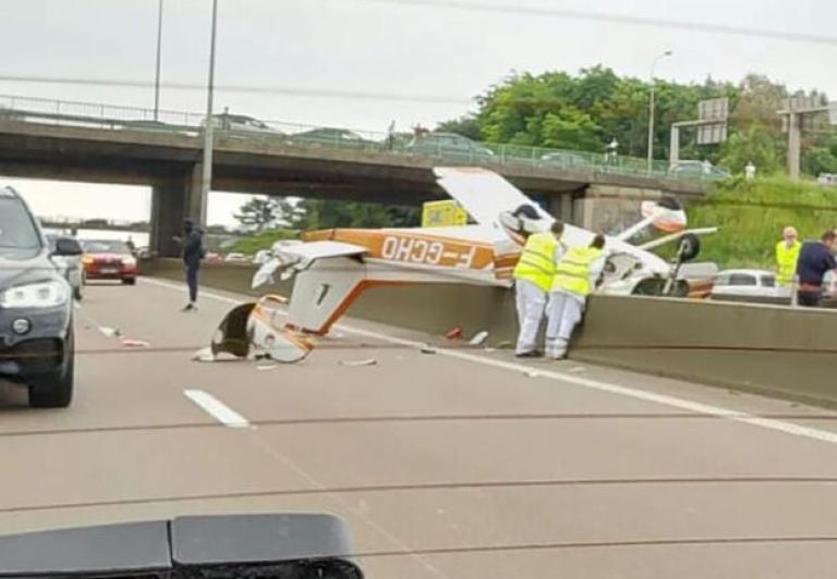 Cessna 172 Skyhawk rozbiła się na autostradzie we Francji