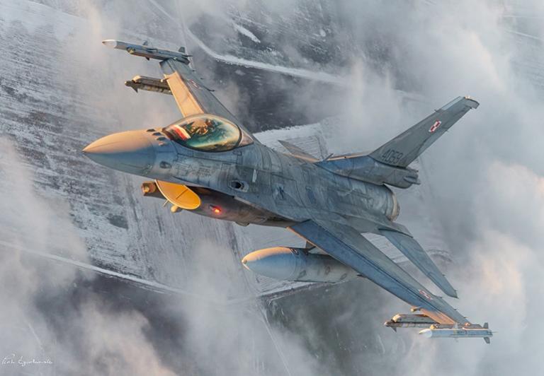 Pierwsza kobieta w Polsce została pilotem samolotu F-16
