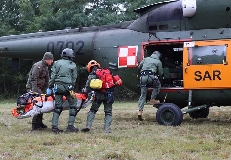 Poligon dla medyków w mundurach - ćwiczenia dla załóg 3 Skrzydła Lotnictwa Transportowego